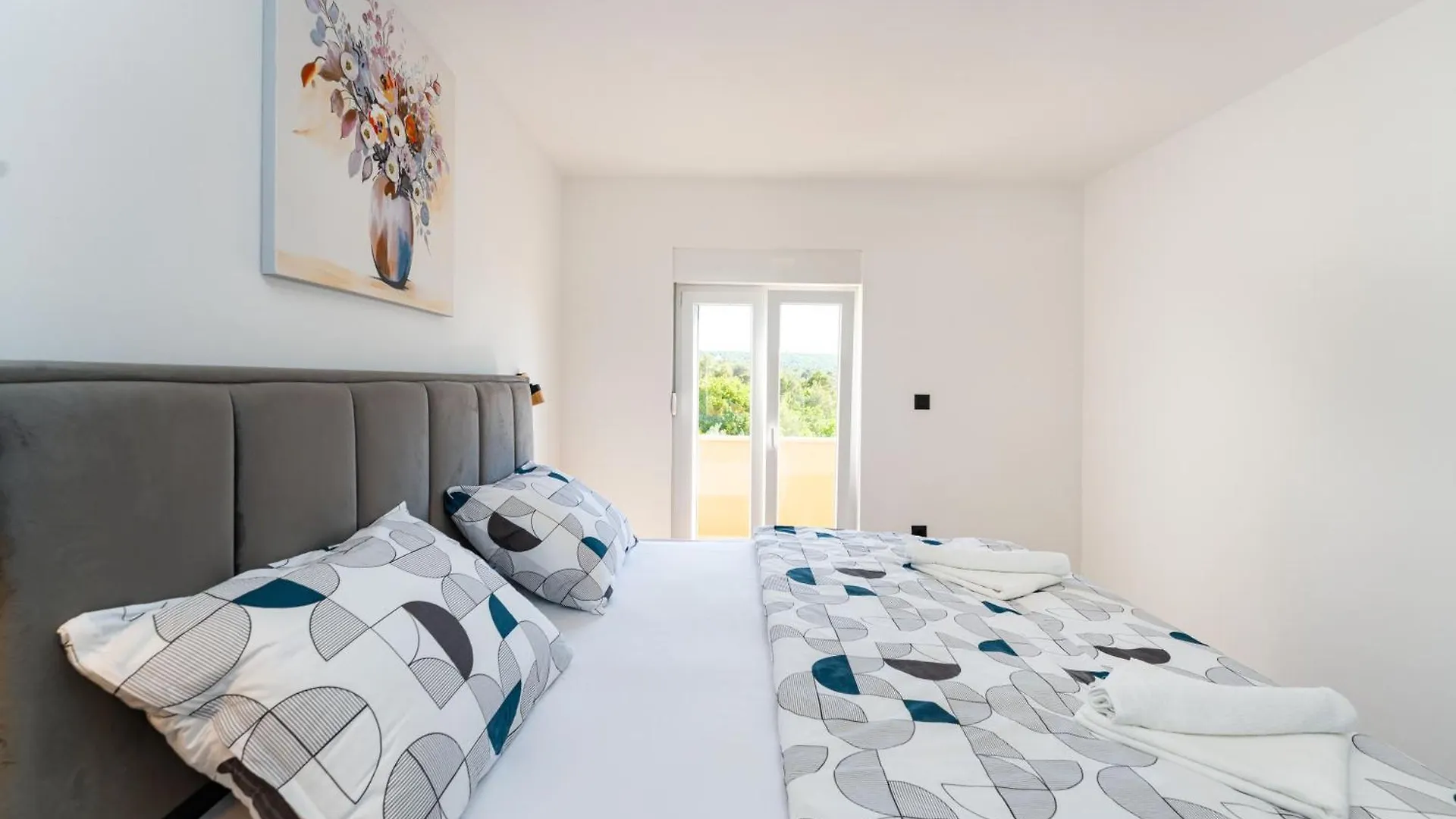 Luxury Apartment Luce 노비그래드달마샤